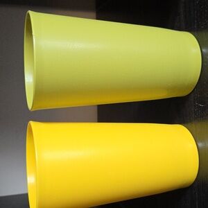 Vintage Tupperware 12 oz TUMBLERS #873 Avocado Green / Harvest Gold Set of 2